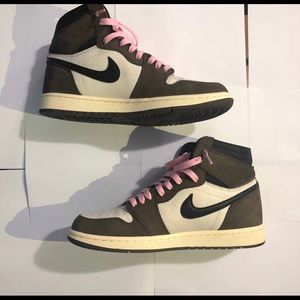 Jordan 1 Travis Scott High Tops (size 9)